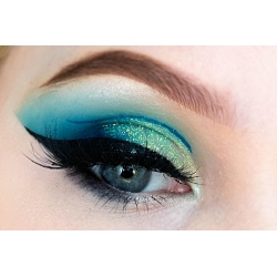 EYELINER Musta 2