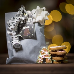 LAHJAPAKETOINTI + KORTTI 2